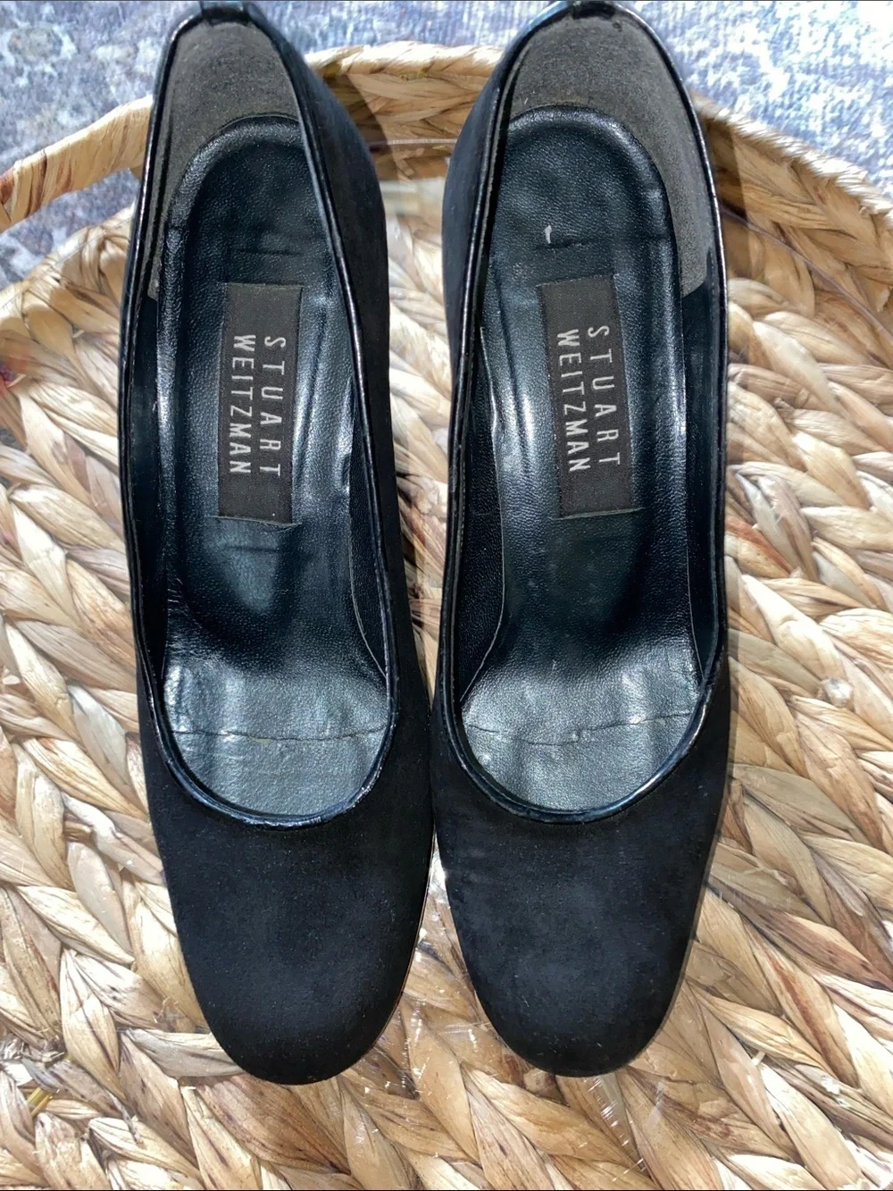 Stuart Weitzman • Black • Suede • Block Heel • Round Toe Pumps • Size 5.5 B